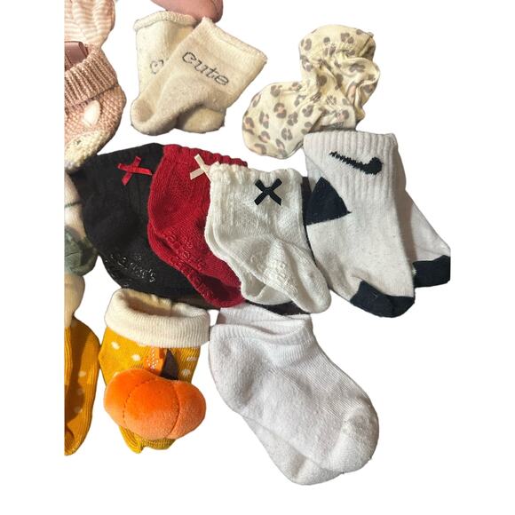 Newborn to 6M Baby Boots, Booties and Socks Bundle - Picture 3 of 11